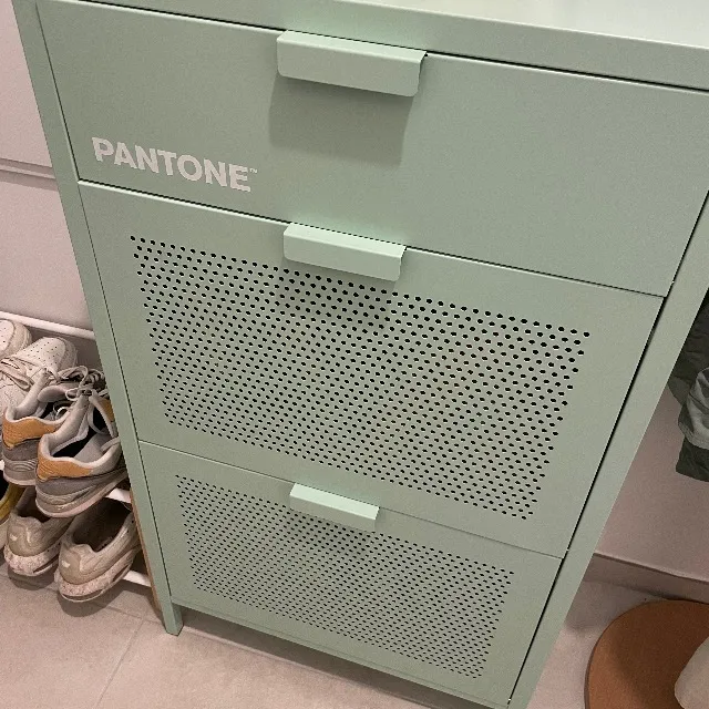 Meuble à chaussures Pantone