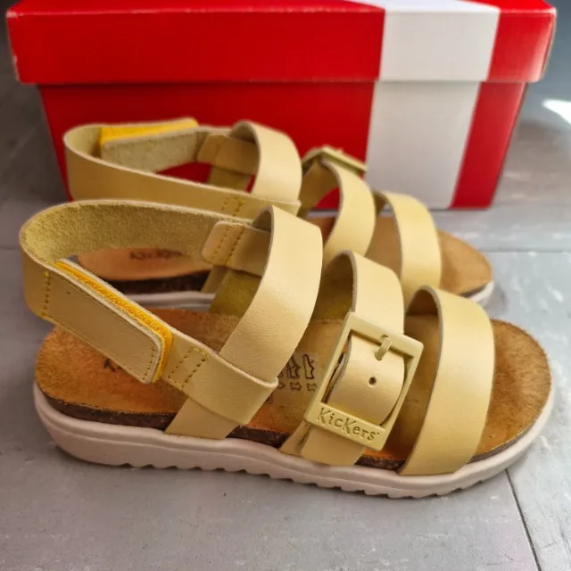 Sandales kickers