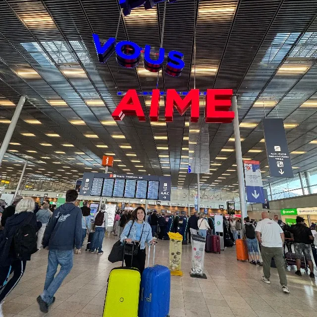 Prête à embarquer avec ma valise Delsey