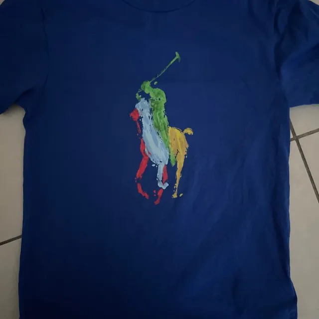 Un beau tee shirt Ralph Lauren pour l’été indien