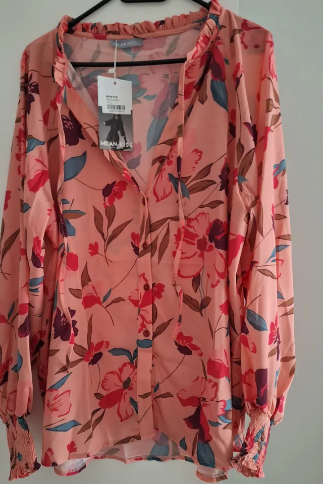 Chemise fleurie