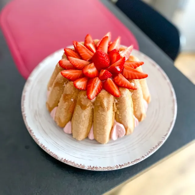 La charlotte aux fraises 🍓 de Pâques.