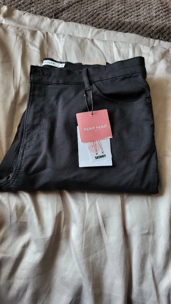 Pantalon Naf Naf noir reçu