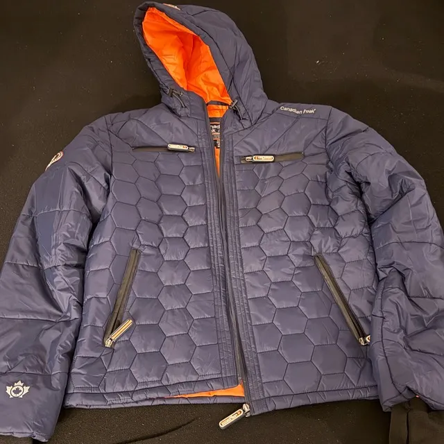 Manteau Canadien peak