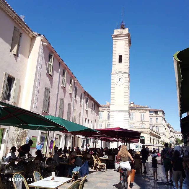 Nîmes