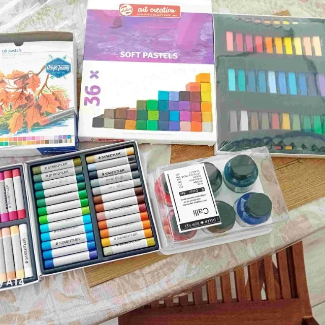 TOUT EN COULEURS