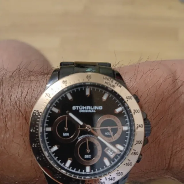 montre STUHRLING