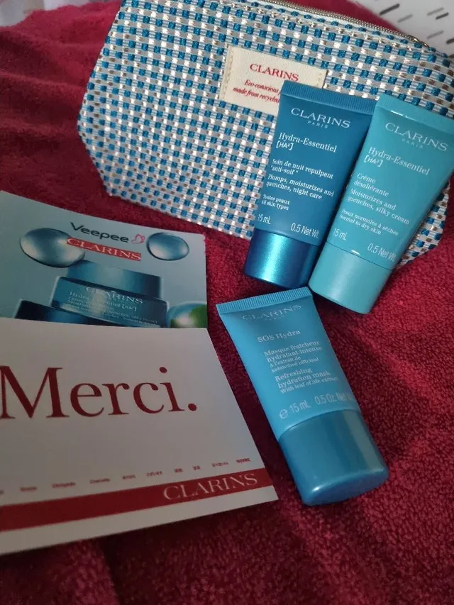 Réception du jour et déjà testé la crème de nuit 🤩 je valide ++ l'odeur 🥰