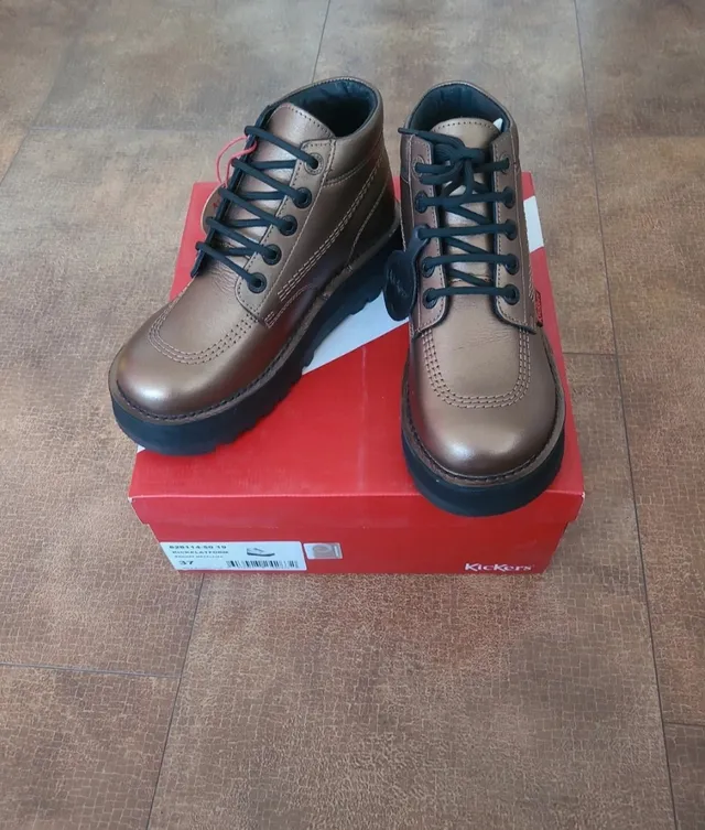 Kickers