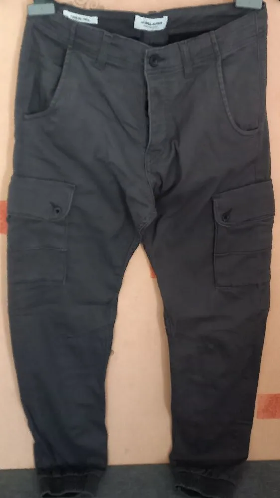 Pantalon cargo jack et Jones