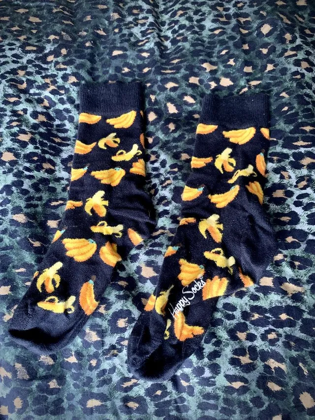 Mes #happysocks Banana achetés sur #veepee font ma journée.... À chaque fois que la vente de la marque est annoncée, à 7h07, il ne reste déjà plus de modèles qui me plaisent dans ma taille. Cette fois-ci la vente m'a donné la banane !