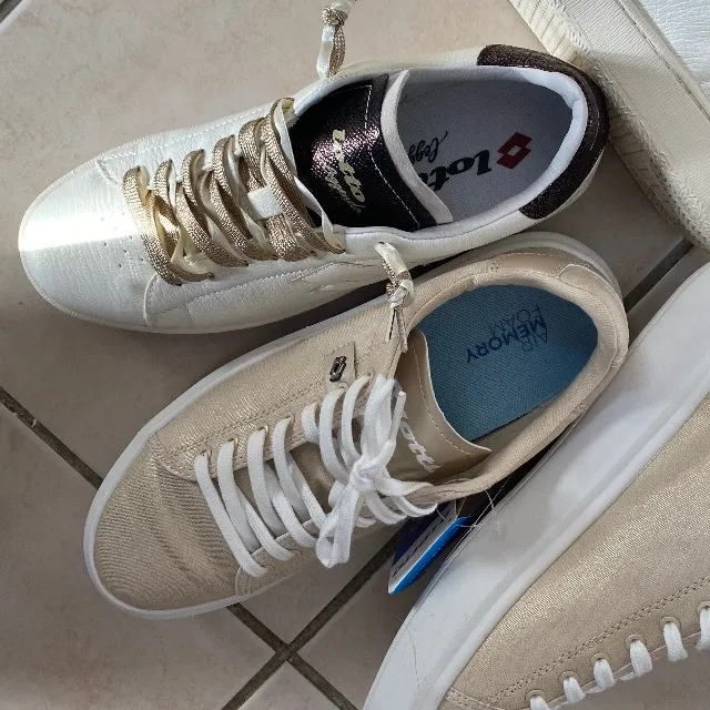 Achat loto chaussures pour moi et tenue de sport pour mon fils