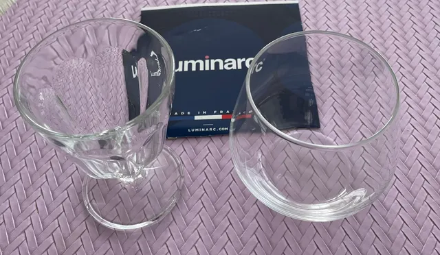 Une belle table avec de beaux verres