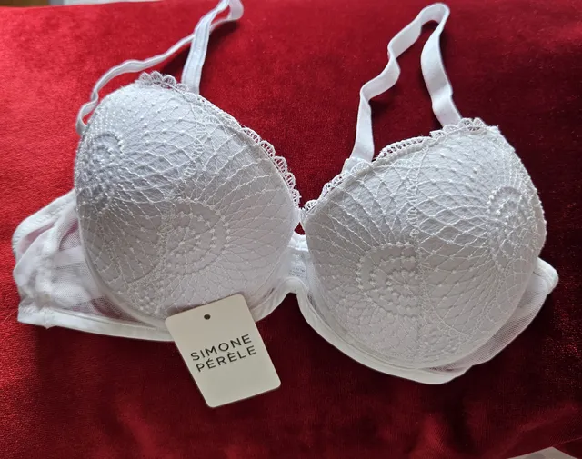 Lingerie sur VEEPEE HOURS
