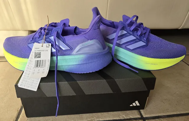 Chaussures de courses Adidas