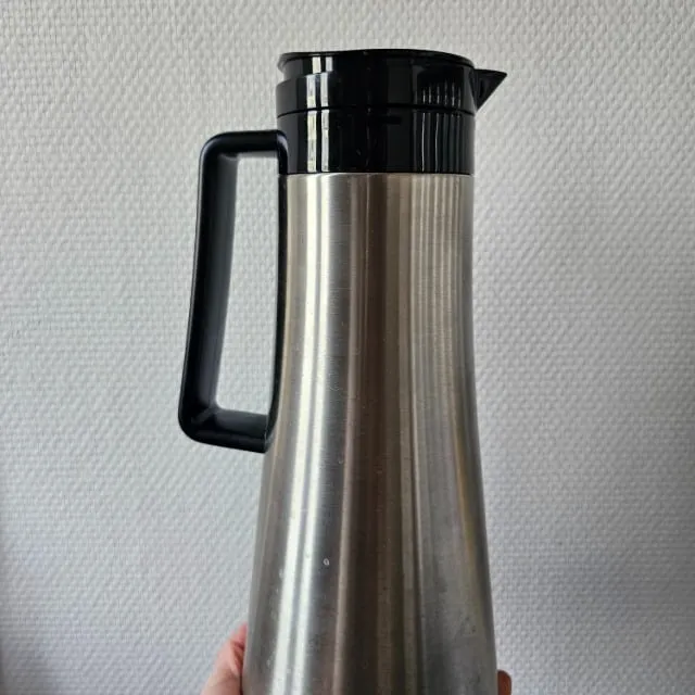 Une carafe pour remplacer la bouilloire