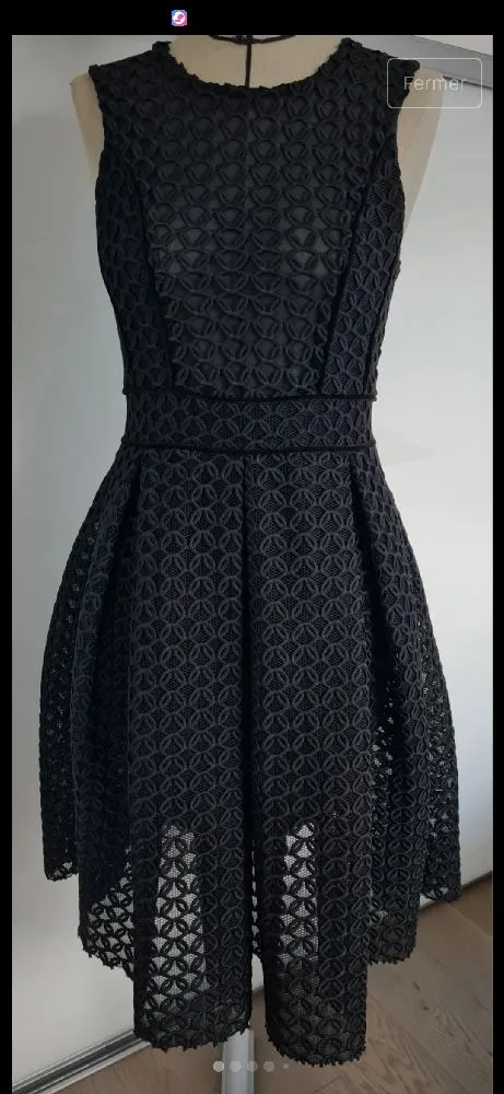 Jolie robe noir très élégant