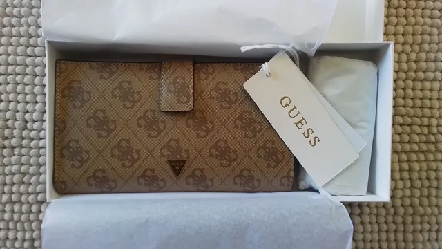 Portefeuille Guess 100 % cuir