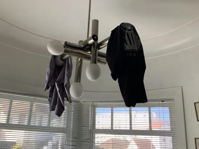 2 tee shirts