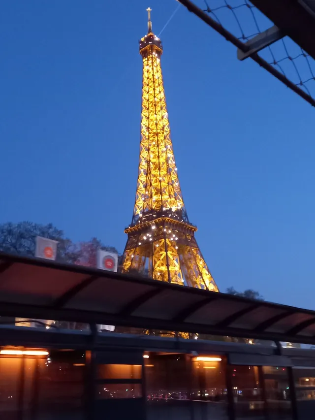 Paris Paris magnifique