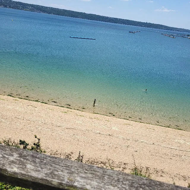 Qui a dit qu'il pleut sur Brest?