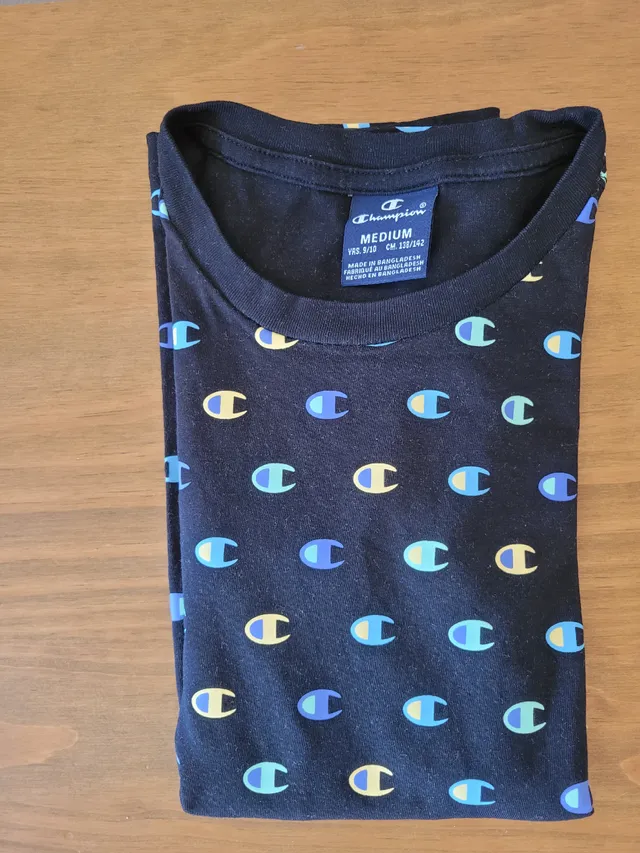 Tee shirt champion