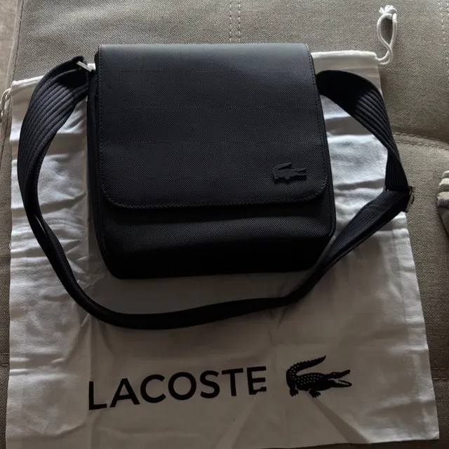 Sacoche Lacoste homme
