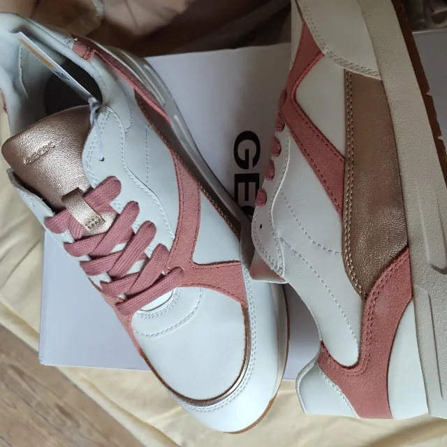 Belle paire de sneakers Geox
