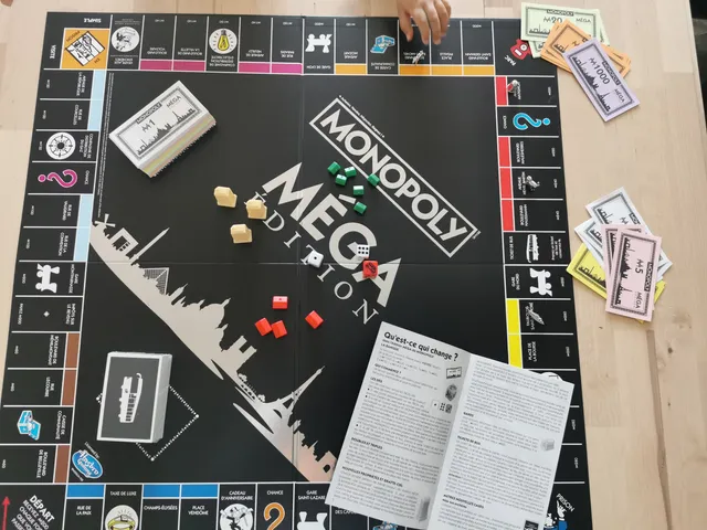 Soirée Monopoly Mega Edition en famille ! 🏠💸