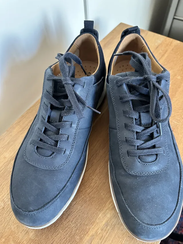 Le confort avec des baskets GEOX Nebula cuir marine
