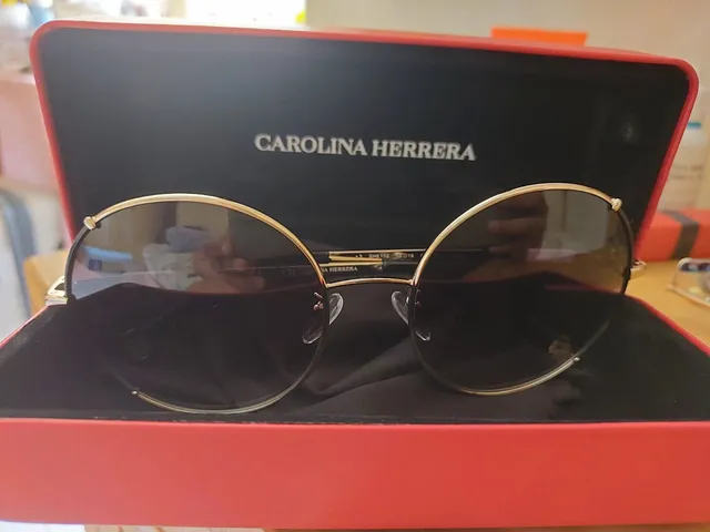 CAROLINA HERRERA