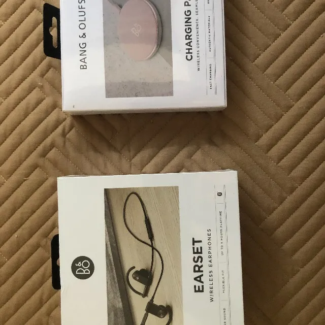 Écouteurs sans fil et station de charge Bang & Olufsen