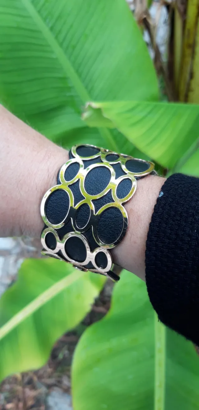 Bracelets manchettes Suzanne