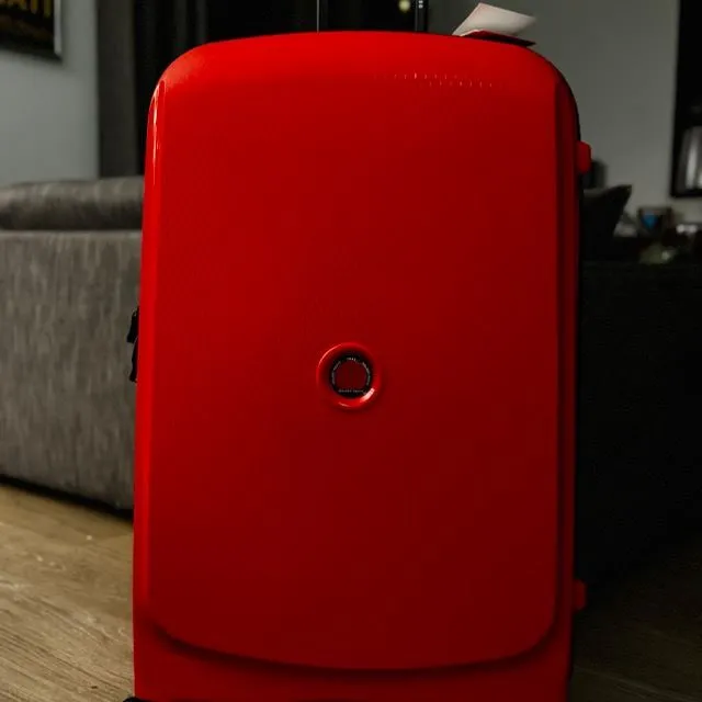 Énorme valise Delsey