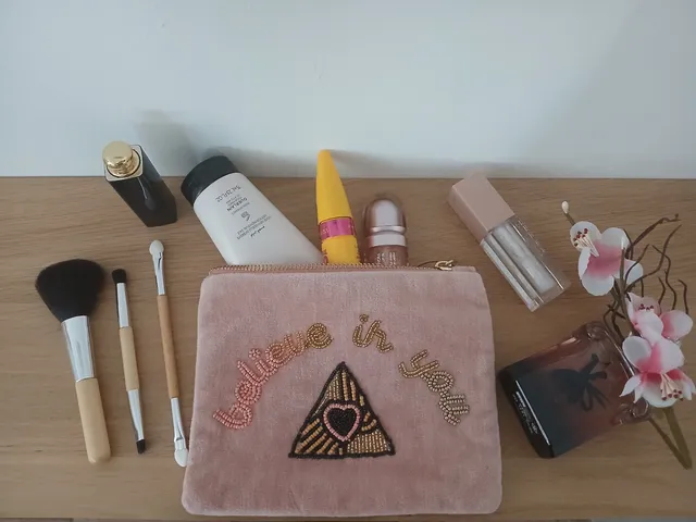 Pochette 👝 Trousse de maquillage 💄