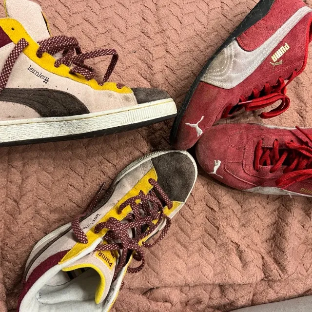 sneakers