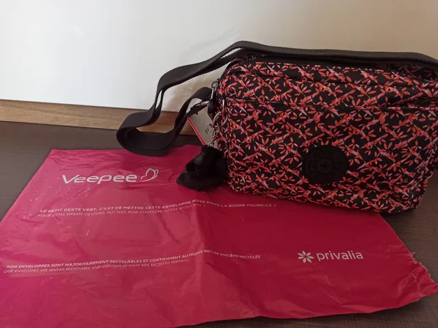 Petit sac à main bandoulière kipling