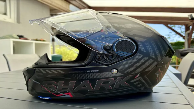 Un casque léger et pratique (Casque Shark Spartan GT E-Brake)