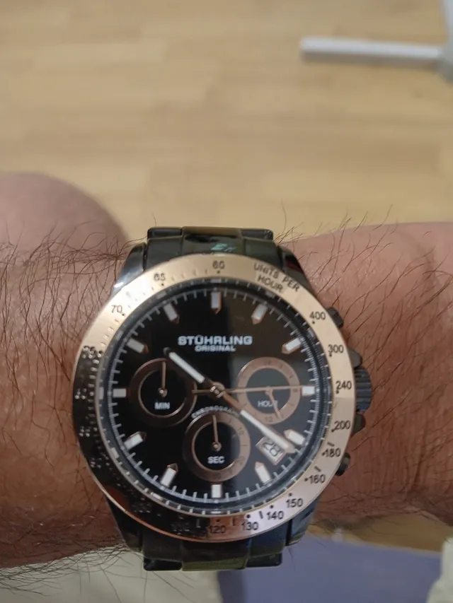 montre STUHRLING