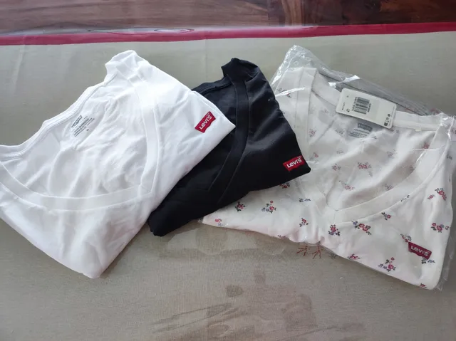 T-shirts Levi's 💕