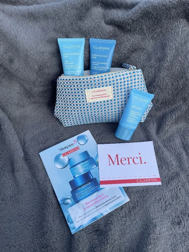 Découverte de la gamme Hydra de Clarins !