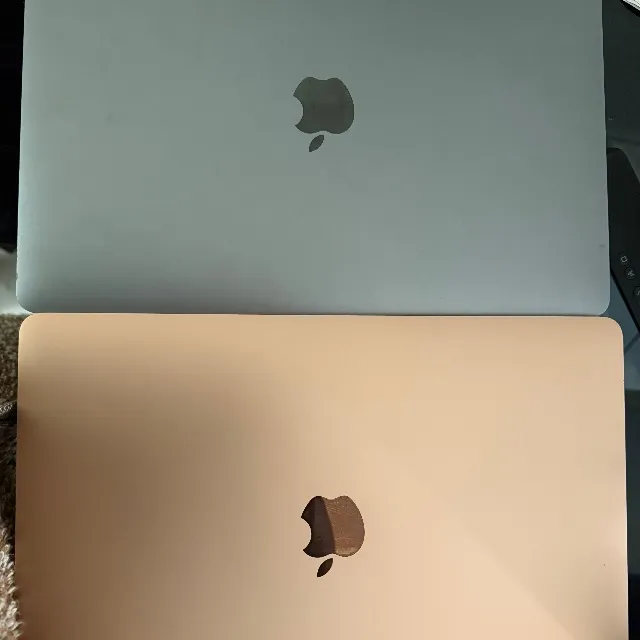 Mes deux MacBook 🤍