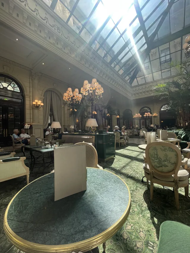 Un tea time sous la verrière de l'Intercontinental à  Paris