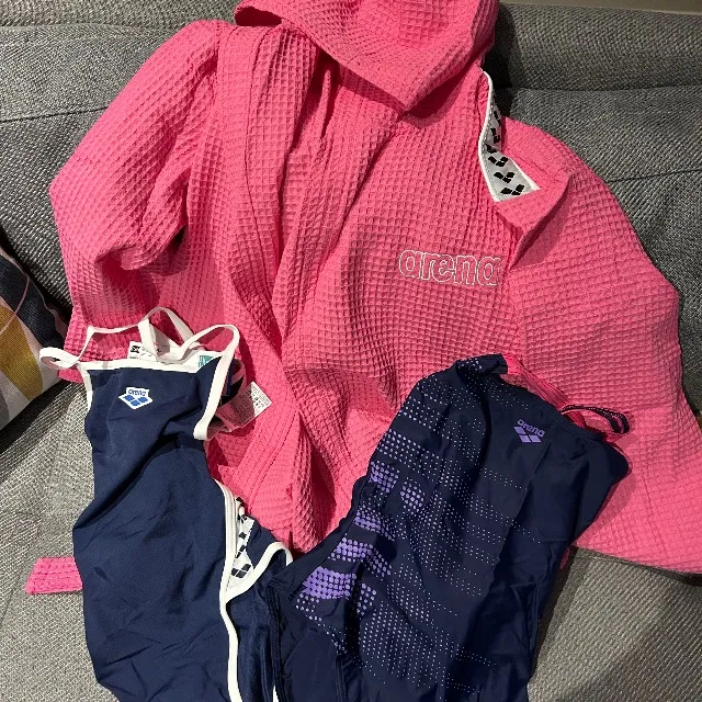 Maillots de bain et peignoir ARENA