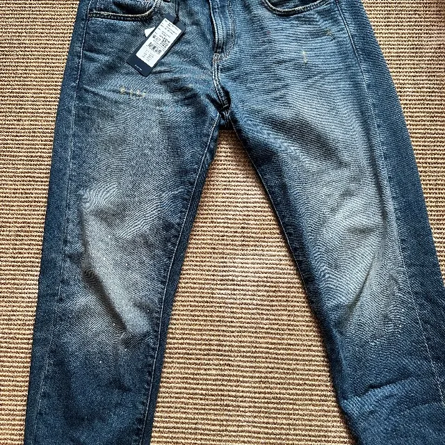 Jean's forme boyfriend 100% coton bleu avec petites taches pour le style