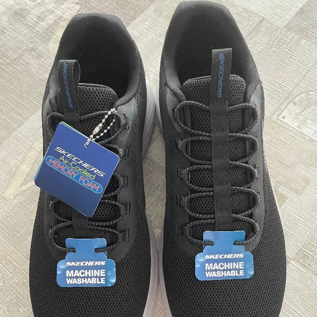 Skechers