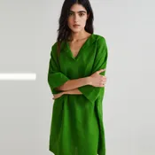 ROBE COURTE COL V VERTE