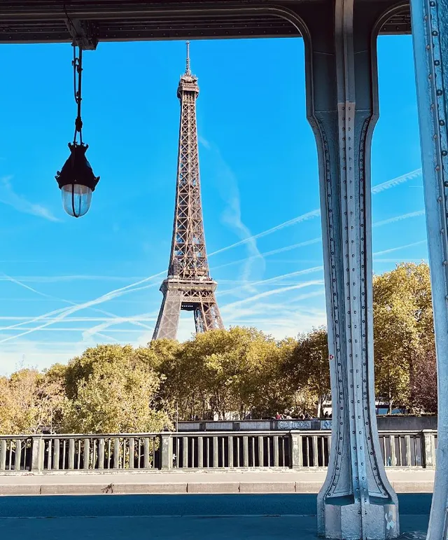 #ParisByClaudie - Parisian Fashion💙