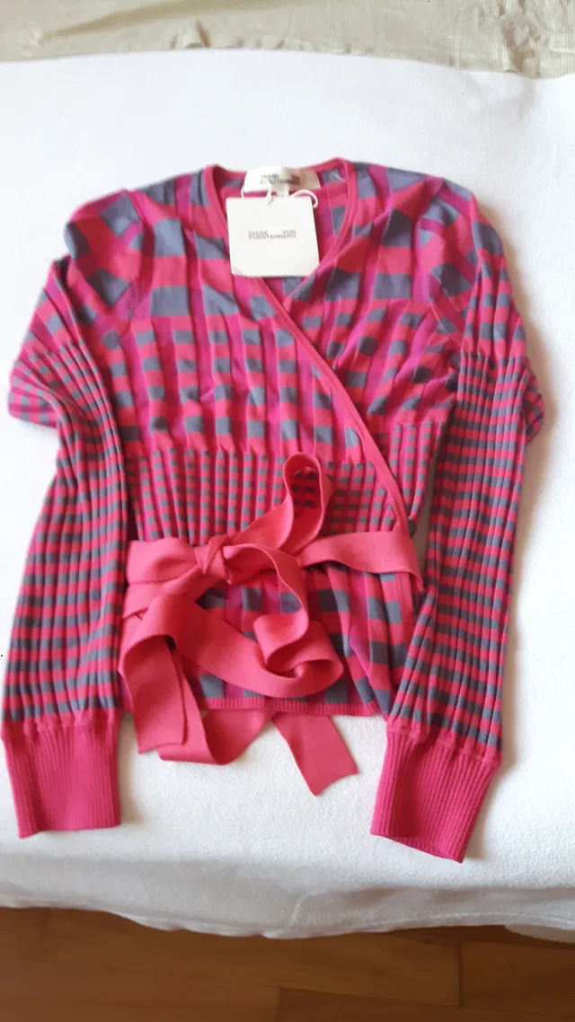 Pull croisé rose