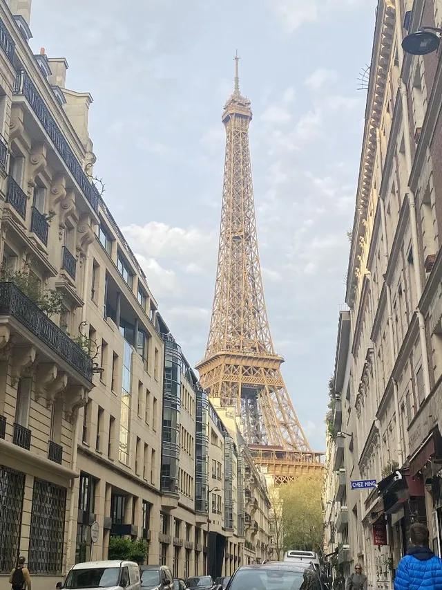 Paris vu d’une étudiante, l’avenue de camoens